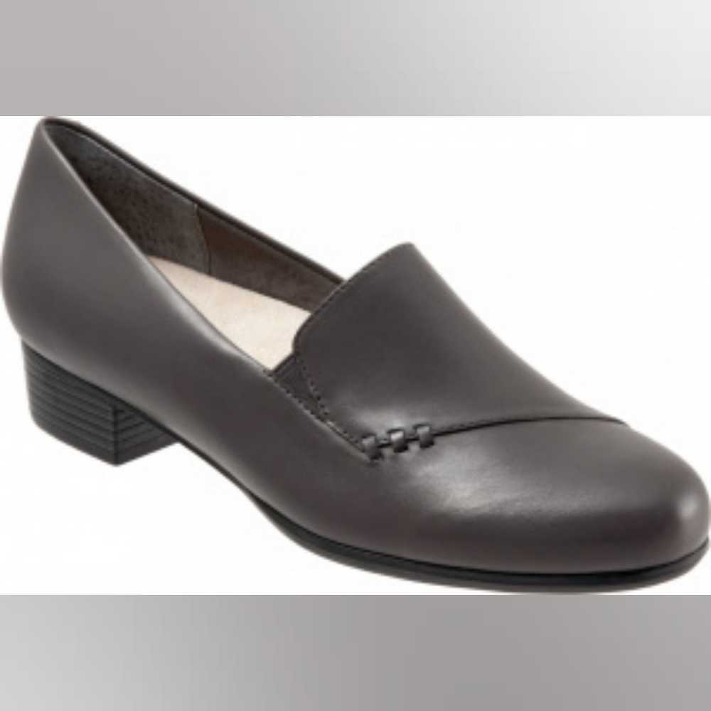 EUC Trotter Moment Gray Loafers Leather Uppers Narrow 6 1/2
